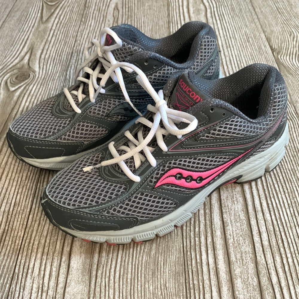 Saucony Cohesion size 8